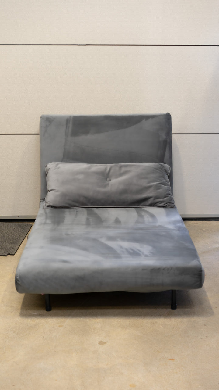 Grey armchair bed, Loop 2